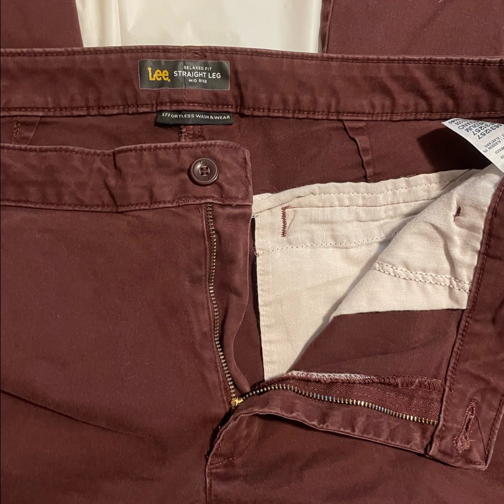 🌼 Bundle 2 for $20 🌼 Lee Straight Leg Burgundy Women’s Pants - Picture 2 of 8